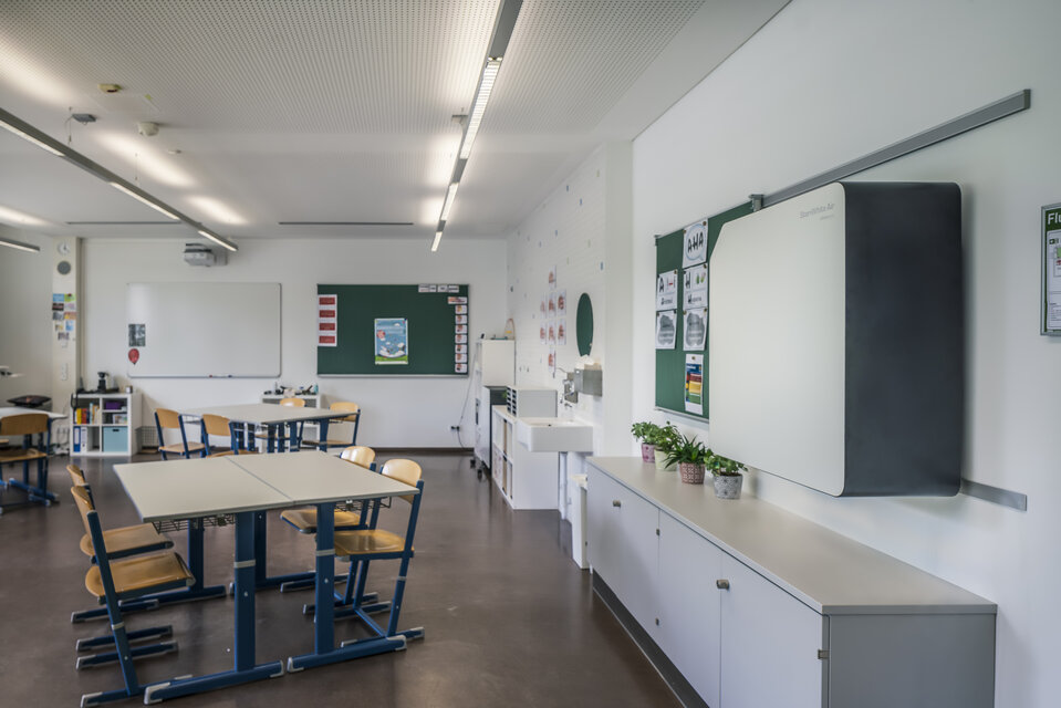 Safe Learning With UV-C Air Disinfection, Max-mannheimer Middle School, Garching