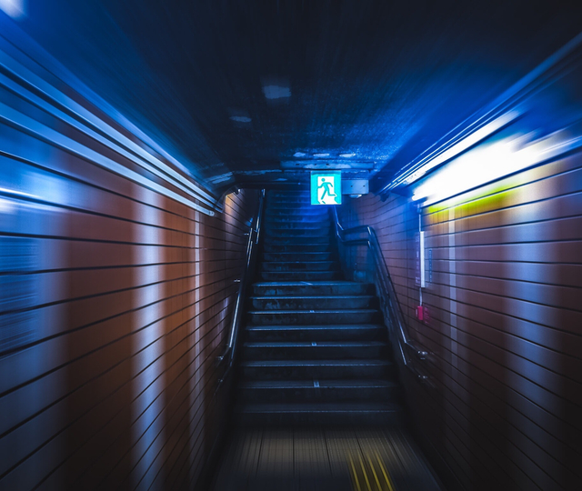 In cases of emergency, lighting can provide orientation and help save lives. Pictures: LEDVANCE